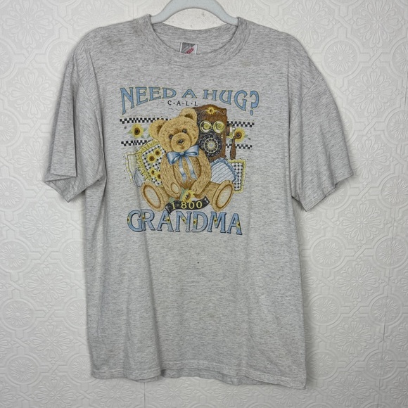 Vintage Jerzees 90s Teddy Bear Need a Hug? Grandma Grannycore Graphic Tee - Picture 1 of 8